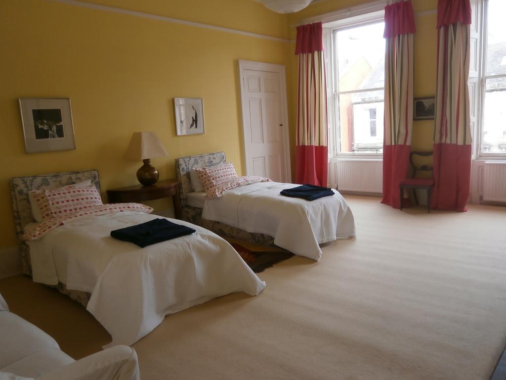Winter Cherry Bed & Breakfast Эдинбург Номер фото